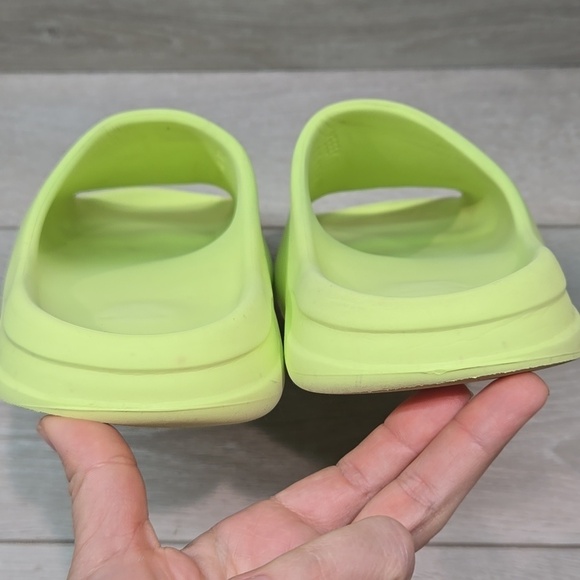 Yeezy Adidas Mens Lime Green Slide Sandals Shoes Sz 8 Slide main image 4
